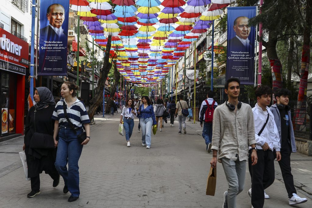 Τουρκικές εκλογές: Ανοικτός στον διάλογο ο Σινάν Ογάν – Κοντά στην υποστήριξη Ερντογάν