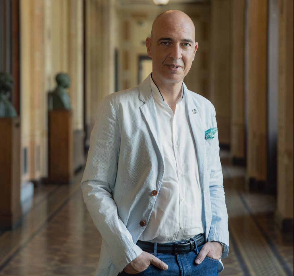 Γιάννης Μόσχος: Η Εθνική Σκηνή οφείλει να είναι καλλιτεχνικά και κοινωνικά ενεργή