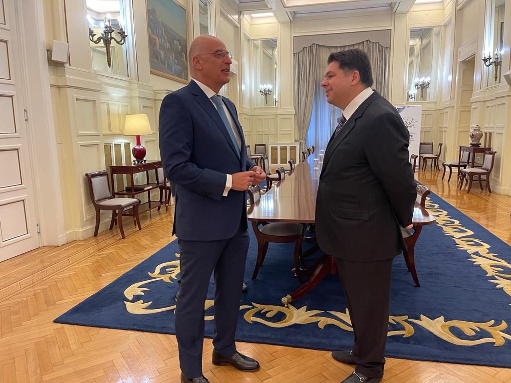 Με τον πρέσβη των ΗΠΑ συναντήθηκε ο Δένδιας