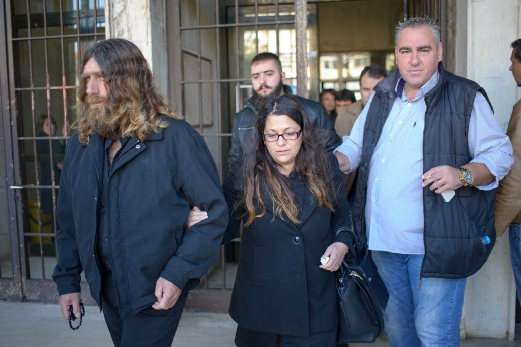 Βαγγέλης Γιακουμάκης: «Δεν θα αντέξω να δω την παράσταση» λέει ο πατέρας του