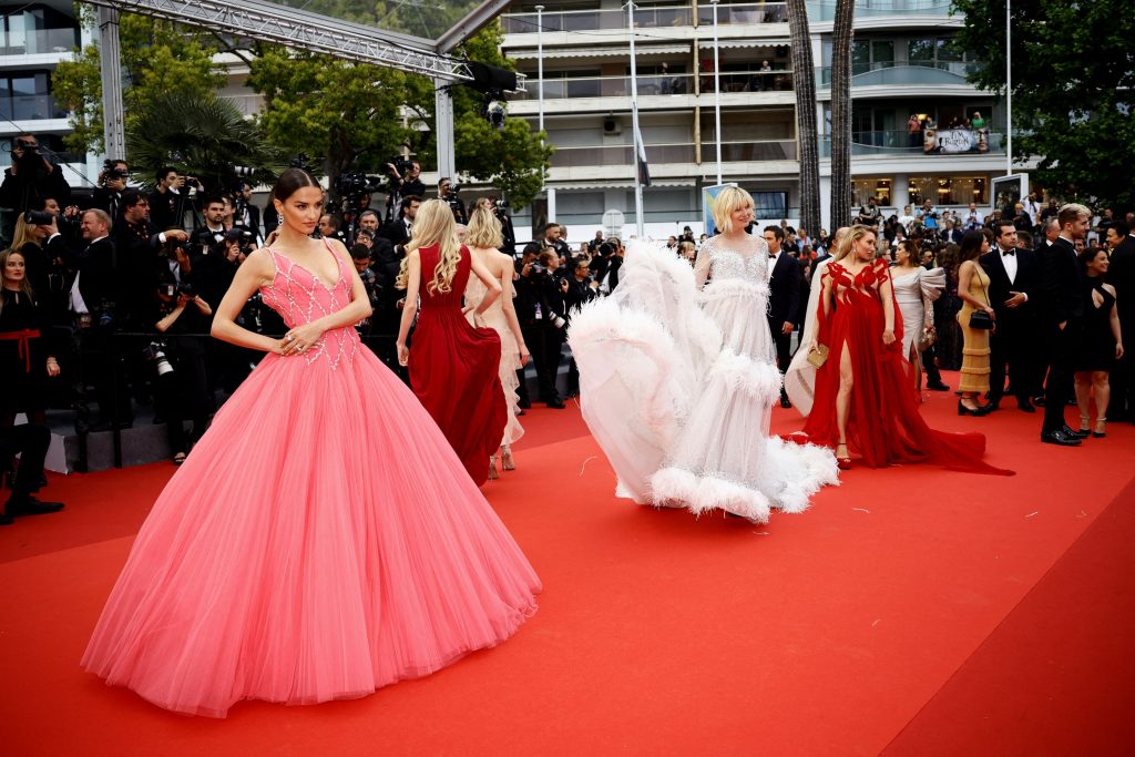 Κάννες 2023: Ολες οι εντυπωσιακές εμφανίσεις από το κόκκινο χαλί