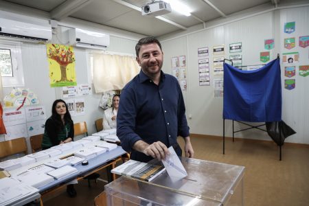 Εκλογές 2023: Στο Αρκαλοχώρι ψήφισε ο Νίκος Ανδρουλάκης – Οι δηλώσεις του