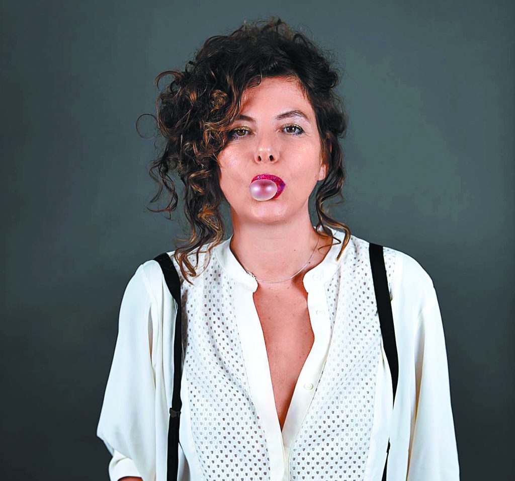 Ελλη Παπακωνσταντίνου: «Πάσχουν και οι άνδρες από τη σκληρή πατριαρχία»