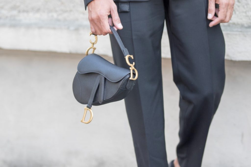 Πώς να επιλέξω την καλύτερη τσάντα για μια επαγγελματική συνάντηση; Δείτε τα προτεινόμενα κομμάτια!