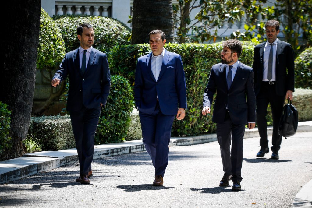 Στο Προεδρικό ο Αλέξης Τσίπρας – Eπί τόπου η επιστροφή της δεύτερης διερευνητικής εντολής