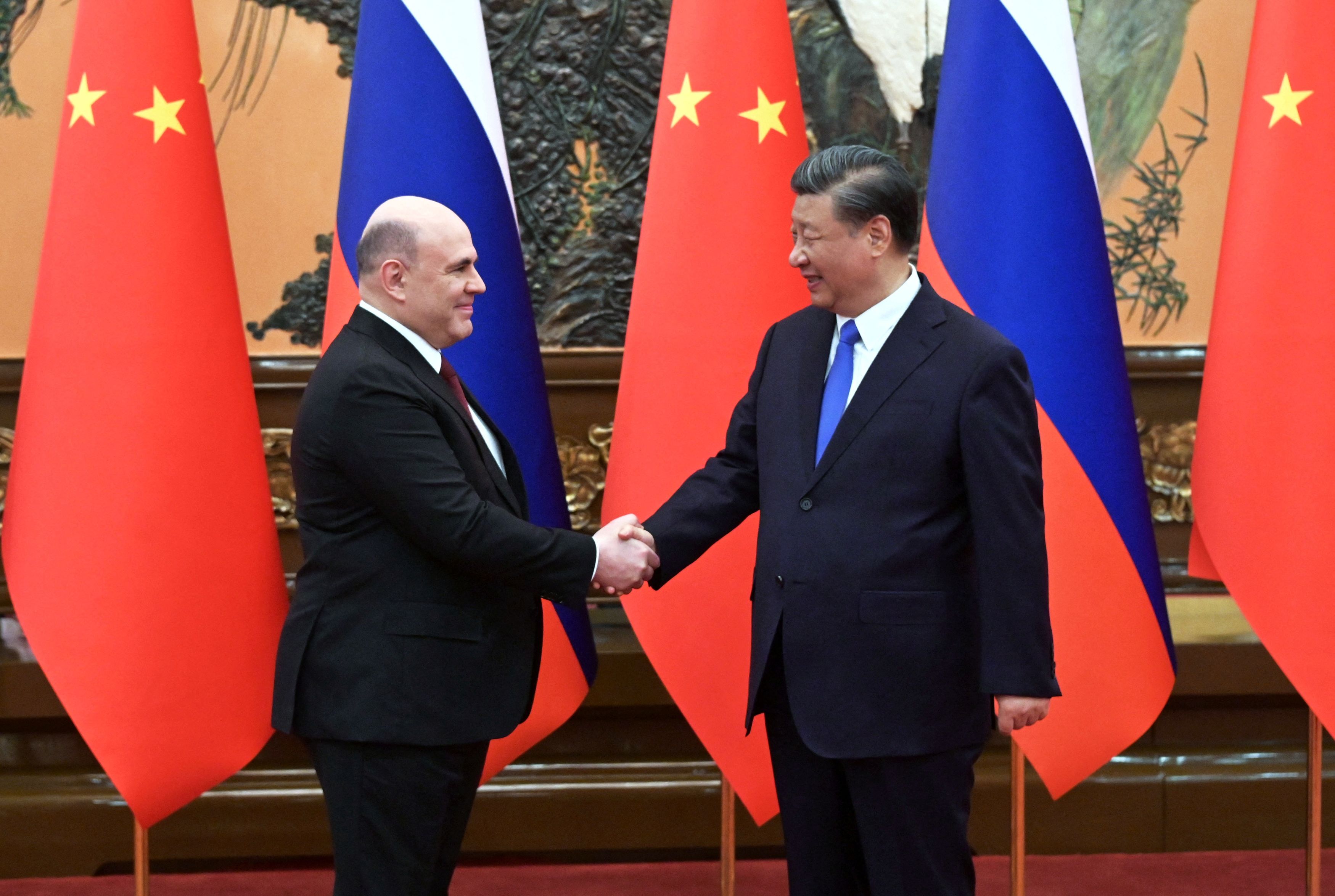 Σι Τζινπίνγκ: Υπόσχεται στη Μόσχα «σταθερή υποστήριξη» στα «θεμελιώδη συμφέροντα»