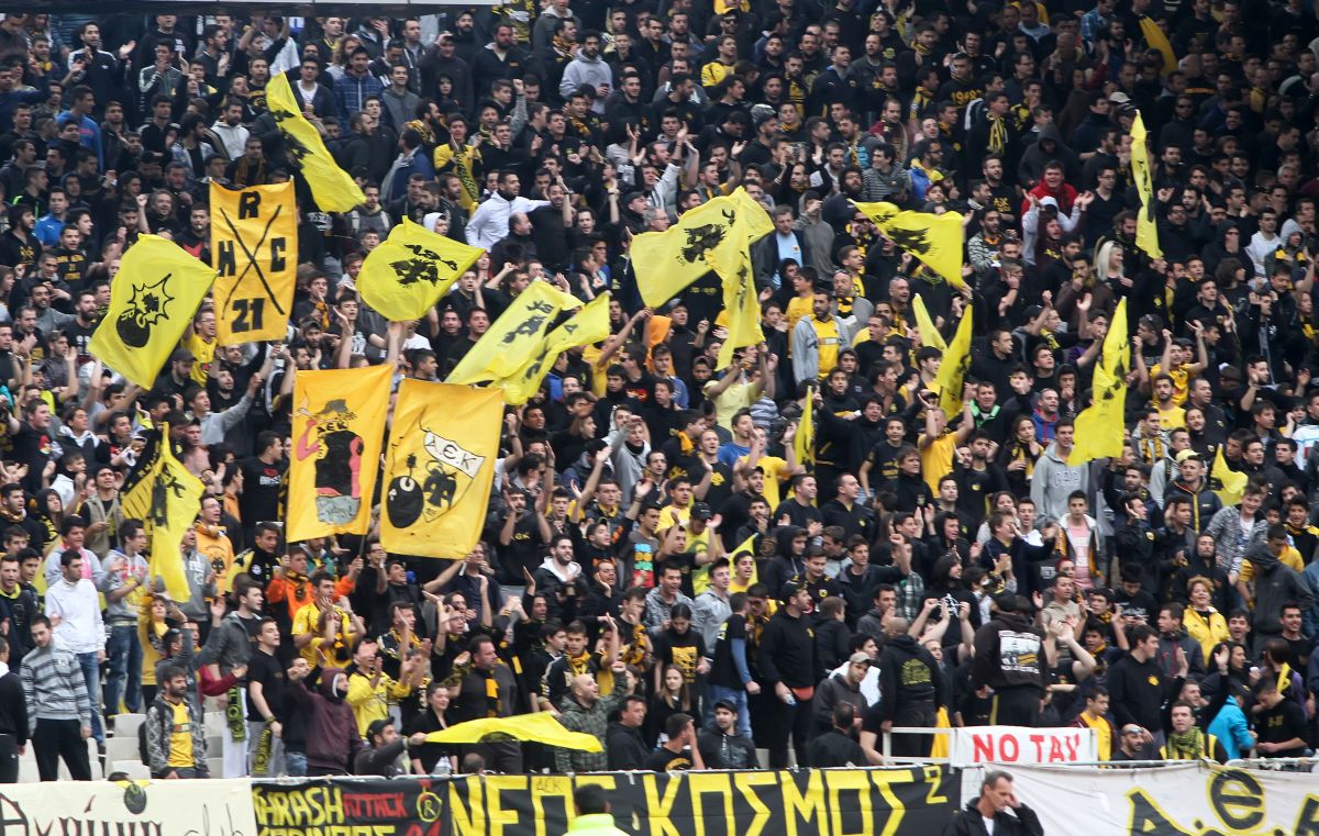 Μυστήριο με θάνατο οπαδού της ΑΕΚ – Κατέρρευσε έξω από το γήπεδο