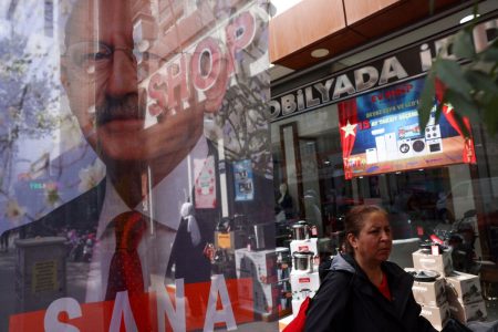 Τουρκία: Ο Κιλιτσντάρογλου θέλει να πάρει με το μέρος του τις νοικοκυρές ψηφοφόρους