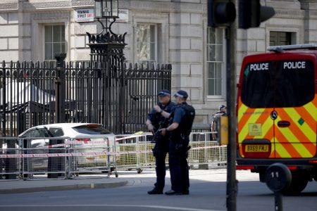 Βρετανία: Αυτοκίνητο έπεσε πάνω στην πύλη της Ντάουνινγκ Στριτ