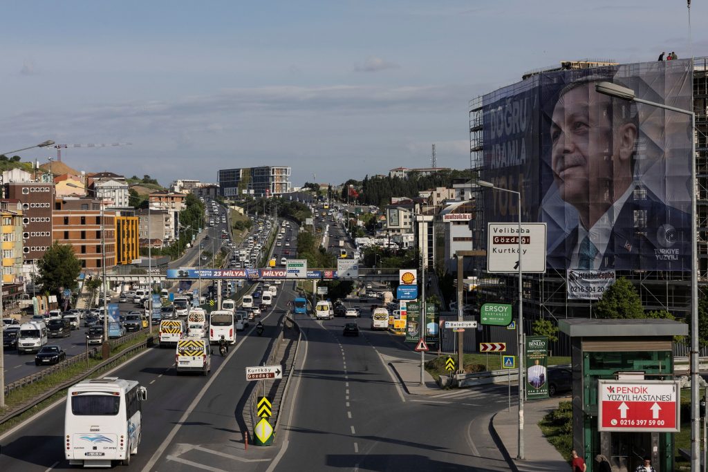 Τουρκικές εκλογές: Γιατί ο Ερντογάν επαναφέρει τον εθνικιστικό λόγο λίγο πριν τον β’ γύρο