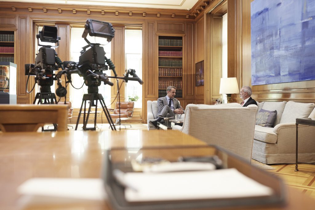 Η παράδοση- παραλαβή στο Μαξίμου, ο μπλε φάκελος και ο τελευταίος ένοικός του