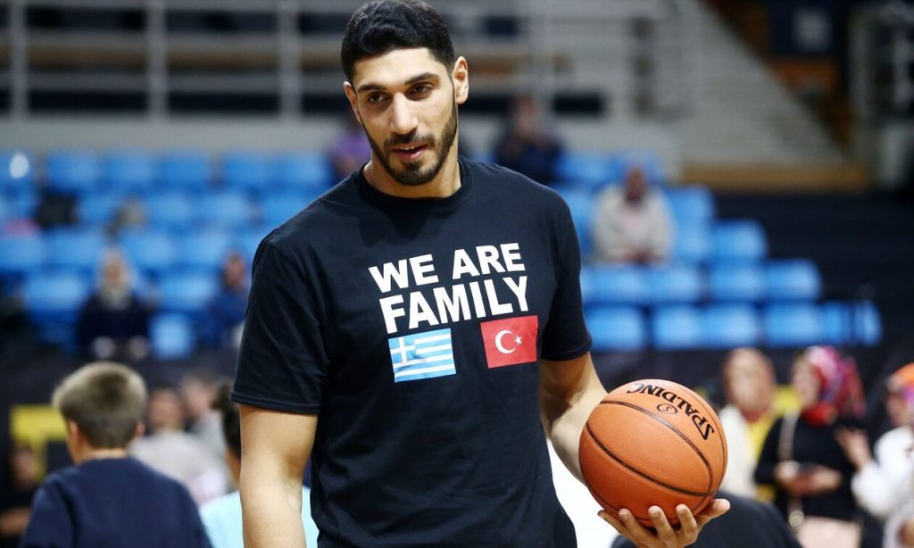 Τουρκικές εκλογές – Ενές Καντέρ: Με Ερντογάν στην εξουσία δεν θα είναι ελεύθερη η χώρα – Γιατί τον μήνυσε