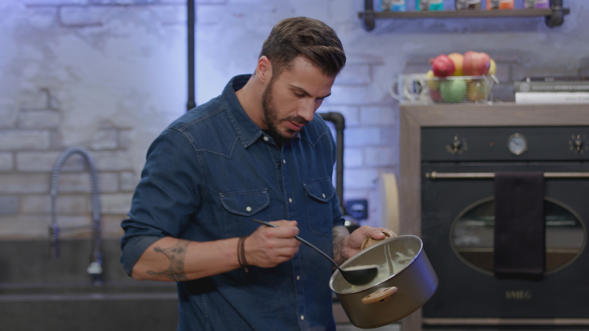 Άκης Πετρετζίκης: Γιατί κλείνουν τα Kitchen Lab –  Τι ετοιμάζει