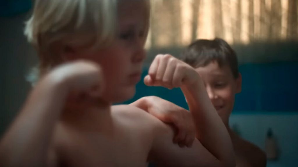 Νίκος Φίλης για «Αγόρια στο ντους»: Καλεί το υπ. Παιδείας να σταθεί έμπρακτα στο πλευρό της άξιας εκπαιδευτικού