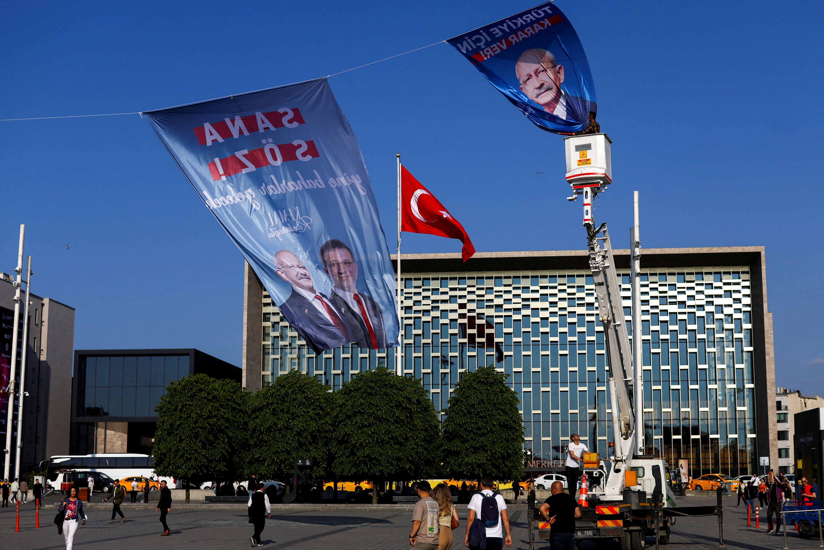 Τουρκικές εκλογές: Μπροστά σε capital controls η χώρα- Ούτε 100 ευρώ ανάληψη στα ATM