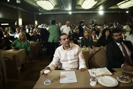 Deutsche Welle: «Ο ηγέτης του ΣΥΡΙΖΑ βρίσκεται μπροστά στο τέλος της καριέρας του»