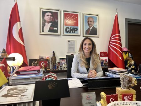 Αϊλίν Ναζλιάκα:  «Δε θα επιτρέψουμε στον Ερντογάν να κάνει την Τουρκία Ιράν και Αφγανιστάν»