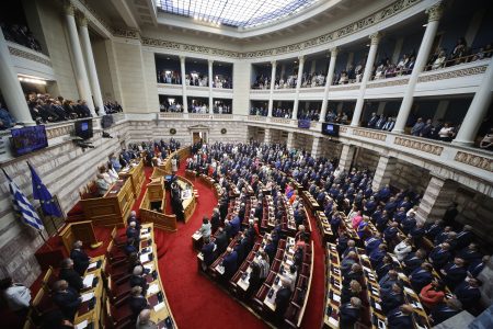 Βουλή: Ορκίστηκαν οι 300 των εκλογών της 21ης Μαΐου – Τι ακολουθεί