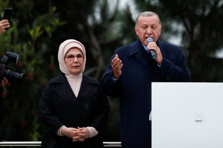 Εκλογές στην Τουρκία: Μεγάλος νικητής ο Ρετζέπ Ταγίπ Ερντογάν – «Bye Bye Κεμάλ»