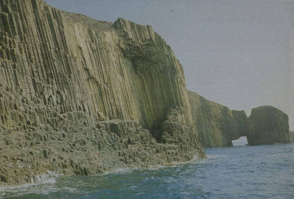 Η περιπέτεια δύο τουριστών που χάθηκαν στην Κίμωλο και βρέθηκαν στη Μήλο