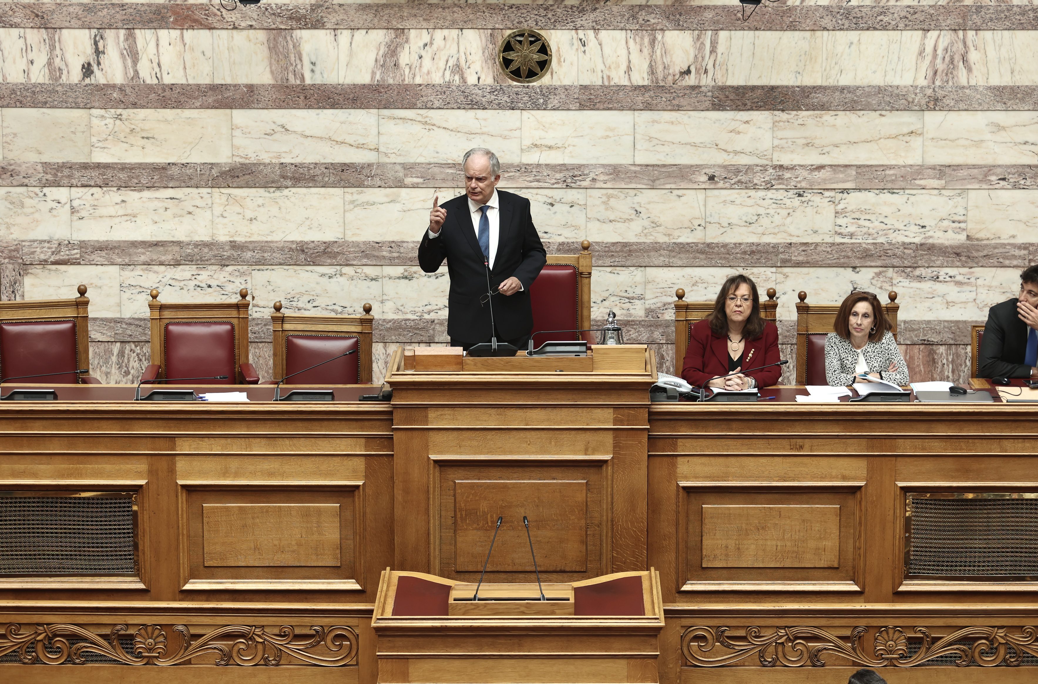 Εκλογές 2023: Επανεκλογή Τασούλα και διάλυση της Βουλής το απόγευμα