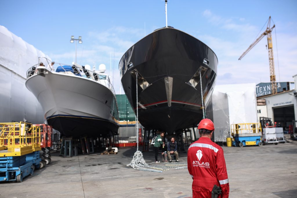 Εργατικό δυστύχημα στα ναυπηγεία Περάματος: 1 νεκρός, 2 τραυματίες