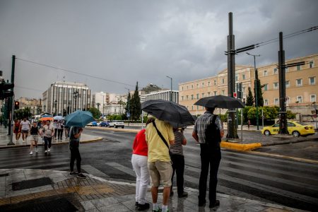 Καιρός: Συνεχίζεται η αστάθεια, βροχές στην Αττική – Η πρόβλεψη της Χριστίνας Ρήγου