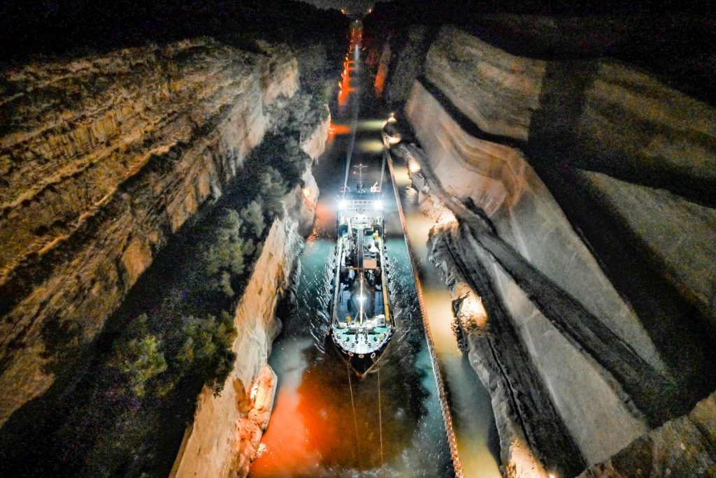 Διώρυγα της Κορίνθου: Άνοιξε για το καλοκαίρι μετά τις κατολισθήσεις