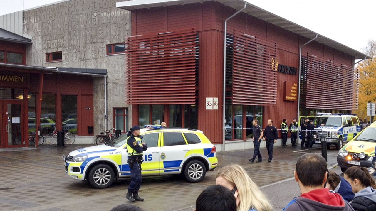 Σουηδία: Βίαιη επίθεση με μαχαίρι – Τουλάχιστον τρεις μαθητές τραυματίστηκαν