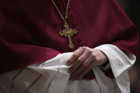 Ισπανία: Η Καθολική Εκκλησία ταυτοποιεί εκατοντάδες ύποπτους ως κακοποιητές παιδιών