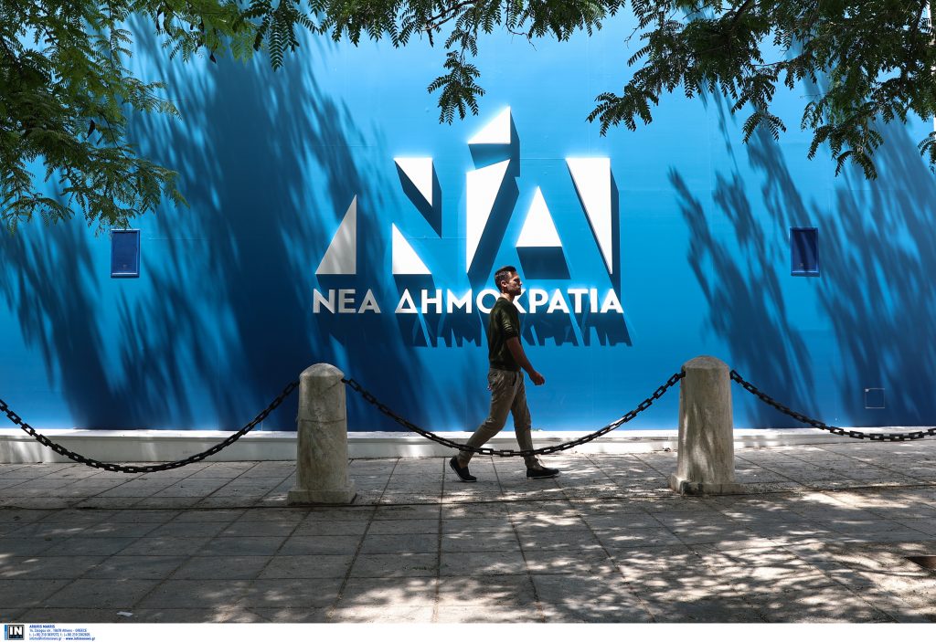 Δημοσκοπήσεις: Η πτώση του δικομματισμού, η κυριαρχία Μητσοτάκη