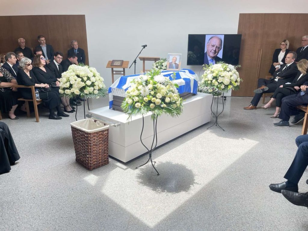 Θεόδωρος Πάγκαλος: Ο αποχαιρετισμός με το «Τελευταίο βράδυ μου» του Καζαντζίδη