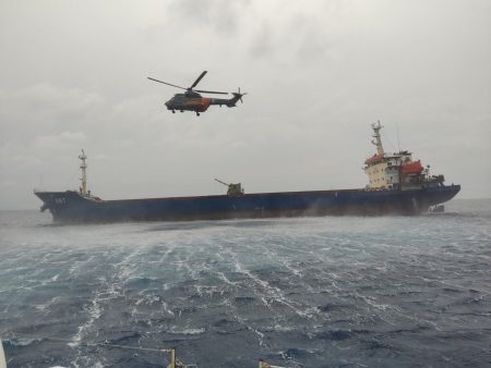 Χίος: Σύγκρουση φορτηγών πλοίων – Αρνήθηκε την ελληνική βοήθεια το ένα