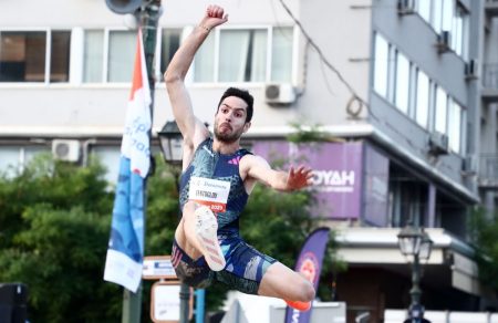 «Χρυσός» ο Μίλτος Τεντόγλου στο 1st Piraeus Street Long Jump