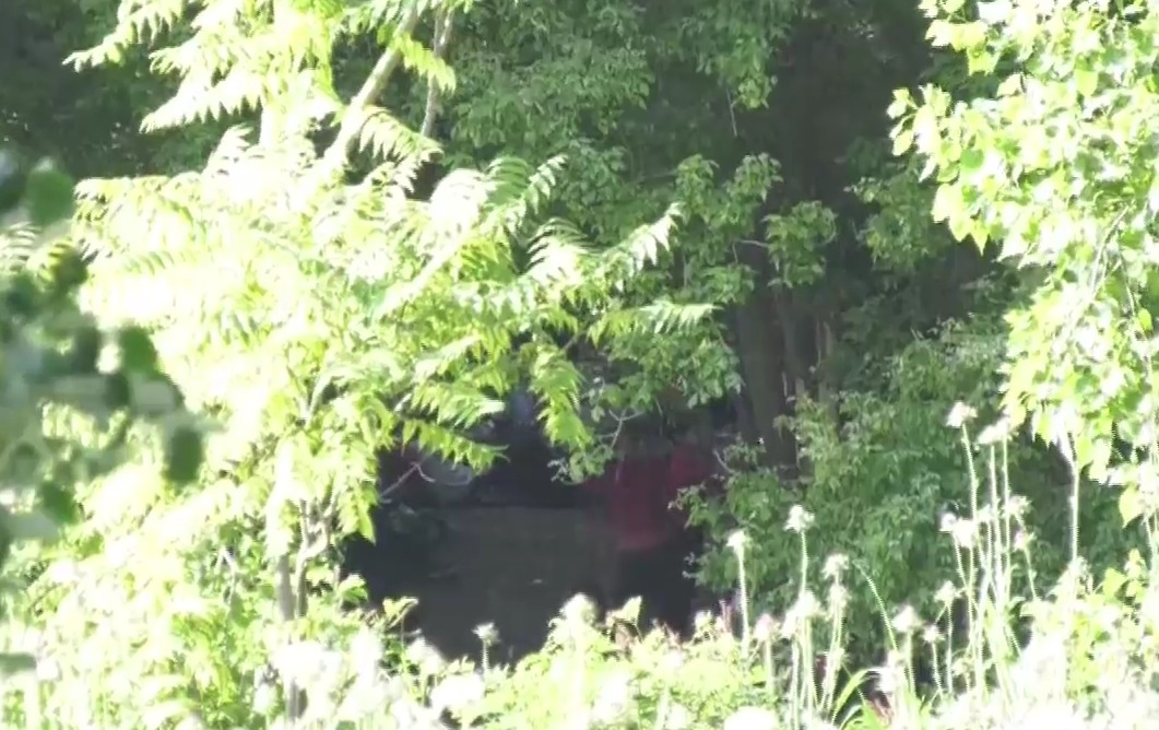 Έβρος: Ολοκληρώθηκε η περισυλλογή μεταναστών στα Μαράσια – Επιβιβάστηκαν σε τουριστικά λεωφορεία