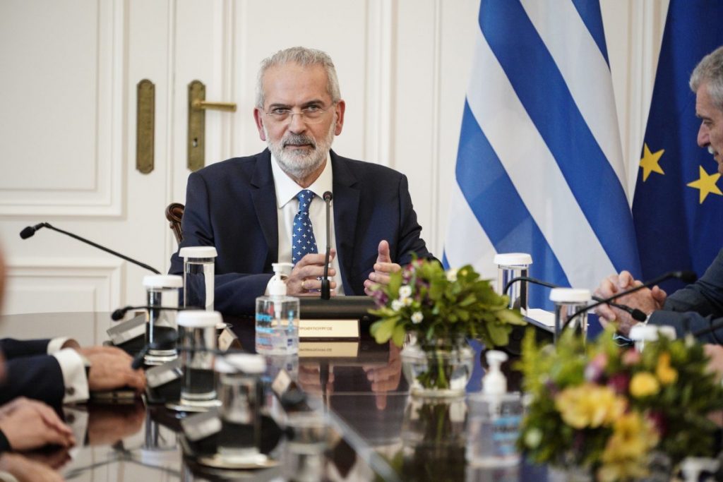 Έβρος: Ευρεία σύσκεψη στο Μαξίμου μετά την αύξηση των μεταναστευτικών ροών