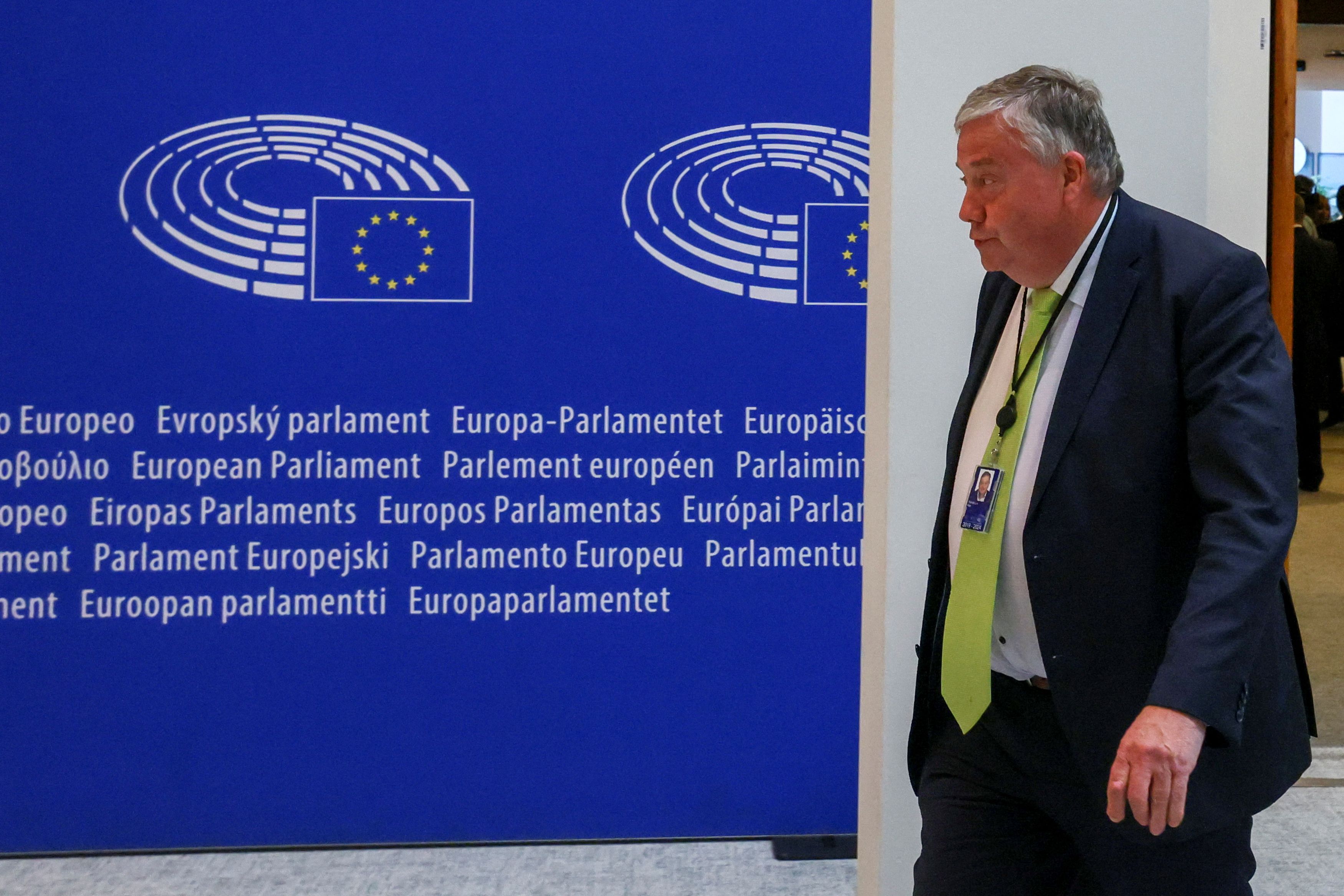 Qatargate: Νέα έφοδος της βελγικής αστυνομίας στα γραφεία των Κοτσολίνο και Ταραμπέλα