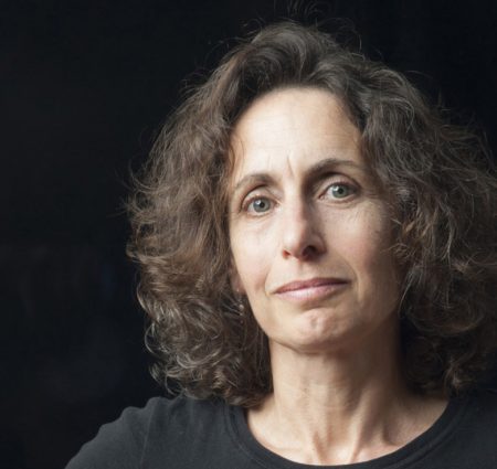 Η Ελίζαμπεθ Κόλμπερτ κρούει τον κώδωνα του κινδύνου