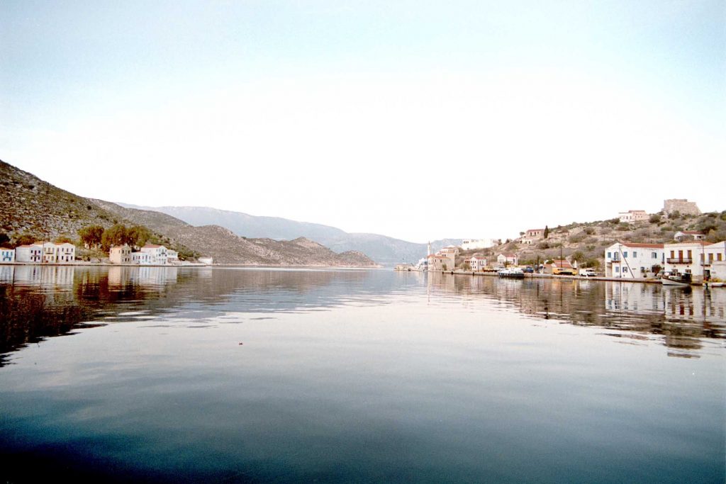 Ηλιος, θάλασσα και στέγη