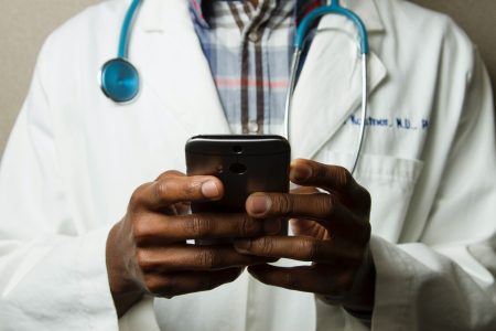 Site εκδίδει αναρρωτικές άδειες με ένα… κλικ – Αντιδρά η ιατρική κοινότητα