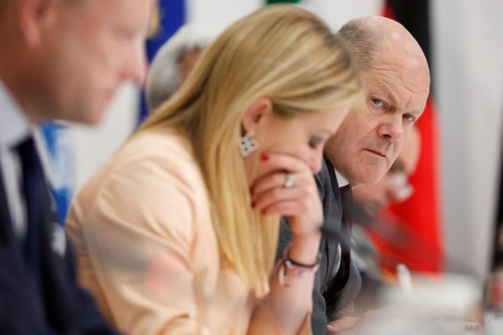 Στη Ρώμη ο Σολτς – Προσπάθειες Μελόνι για σημεία σύγκλισης