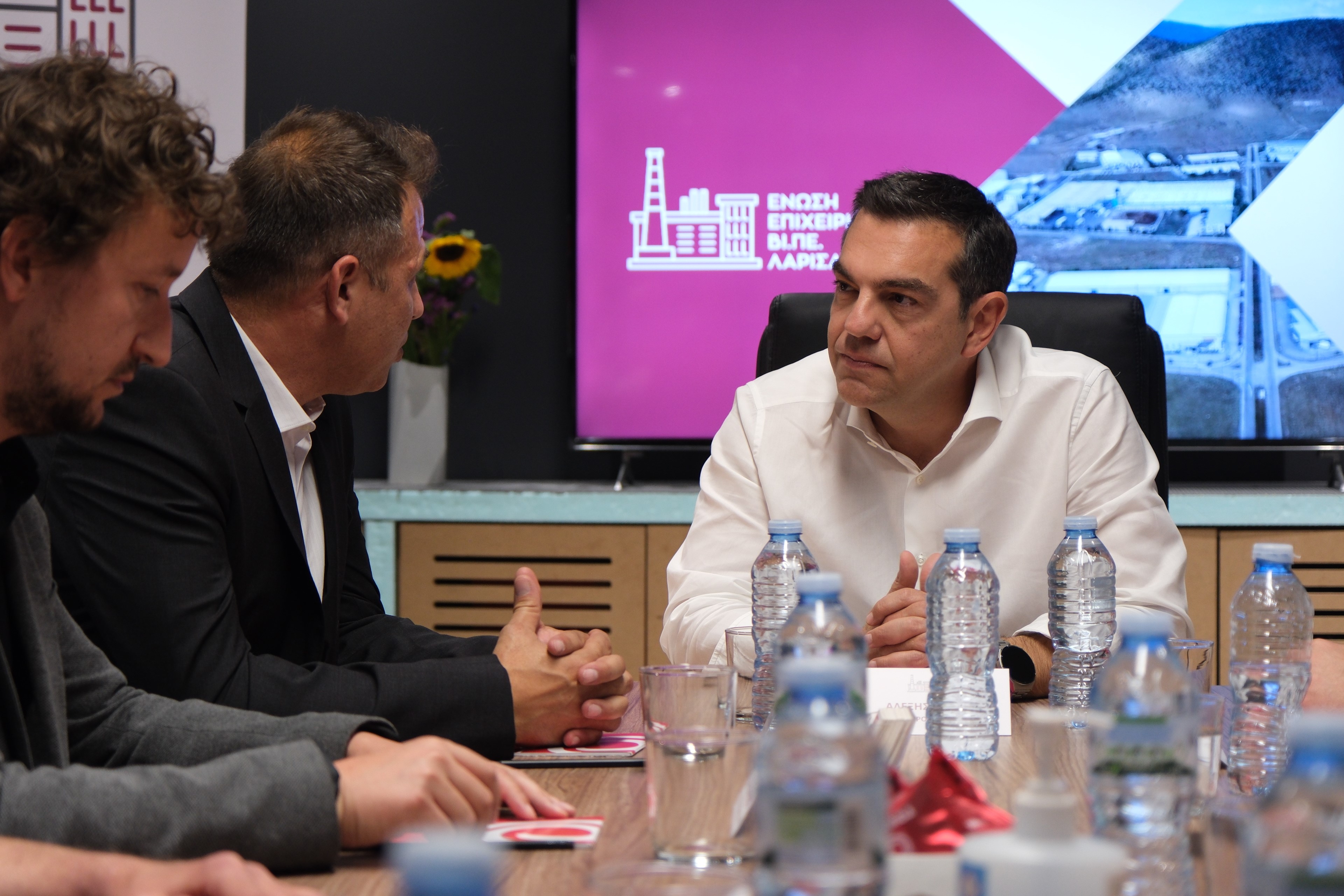 Τσίπρας από ΒΙ.ΠΕ. Λάρισας – «Νέο παραγωγικό μοντέλο για να συγκλίνουμε με την Ευρώπη»