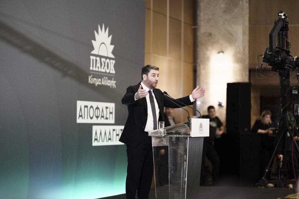 O Ανδρουλάκης και το δίλημμα Μητσοτάκη για τρίτες κάλπες