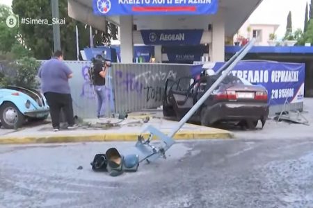 Κηφισιά: Σοβαρό τροχαίο με έξι τραυματίες