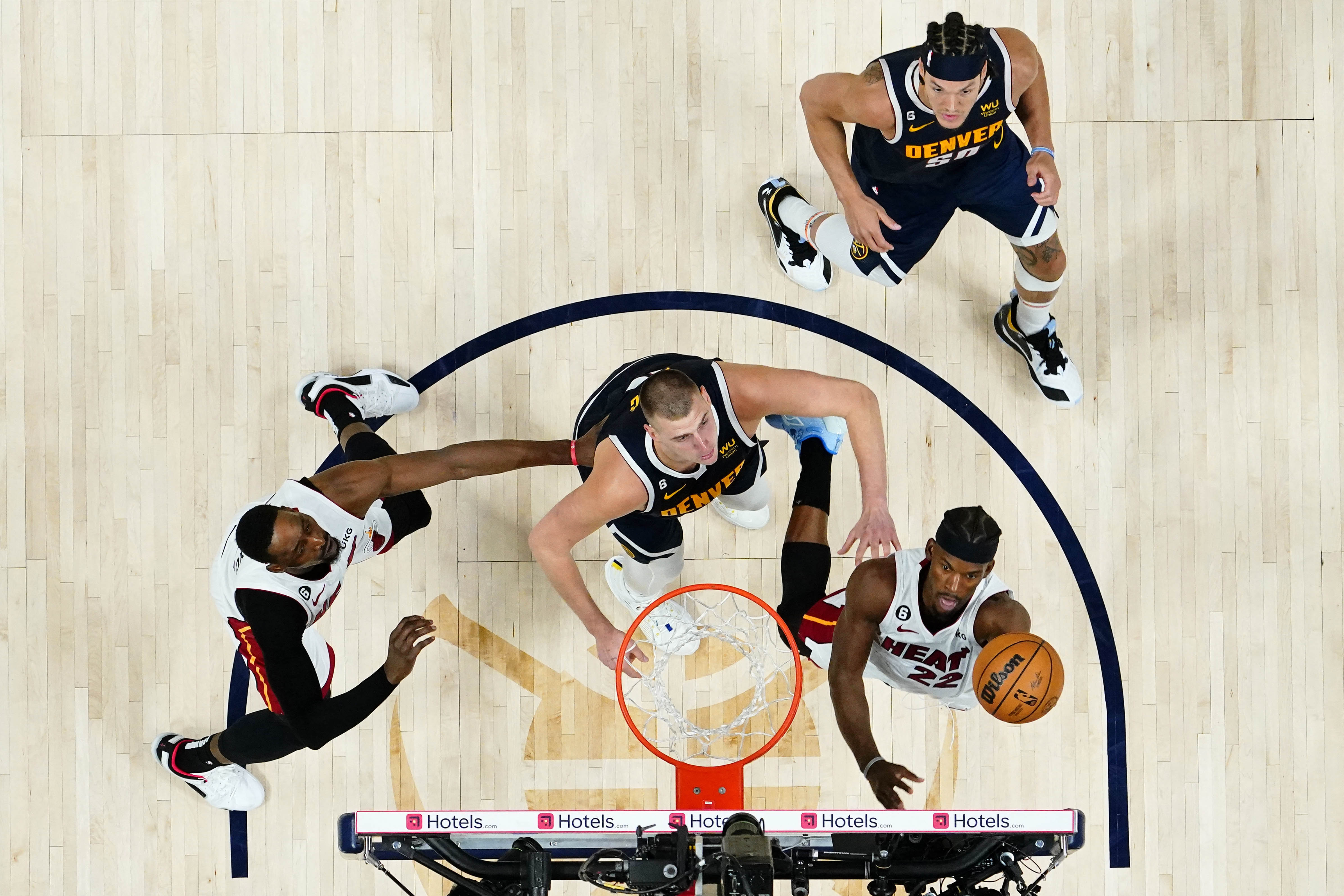 Στον δρόμο για το τρόπαιo