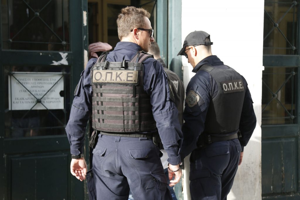 Κάτω Πατήσια: Οι κραυγές της έτρεψαν σε φυγή τους κλέφτες που «χτύπησαν» μέρα μεσημέρι