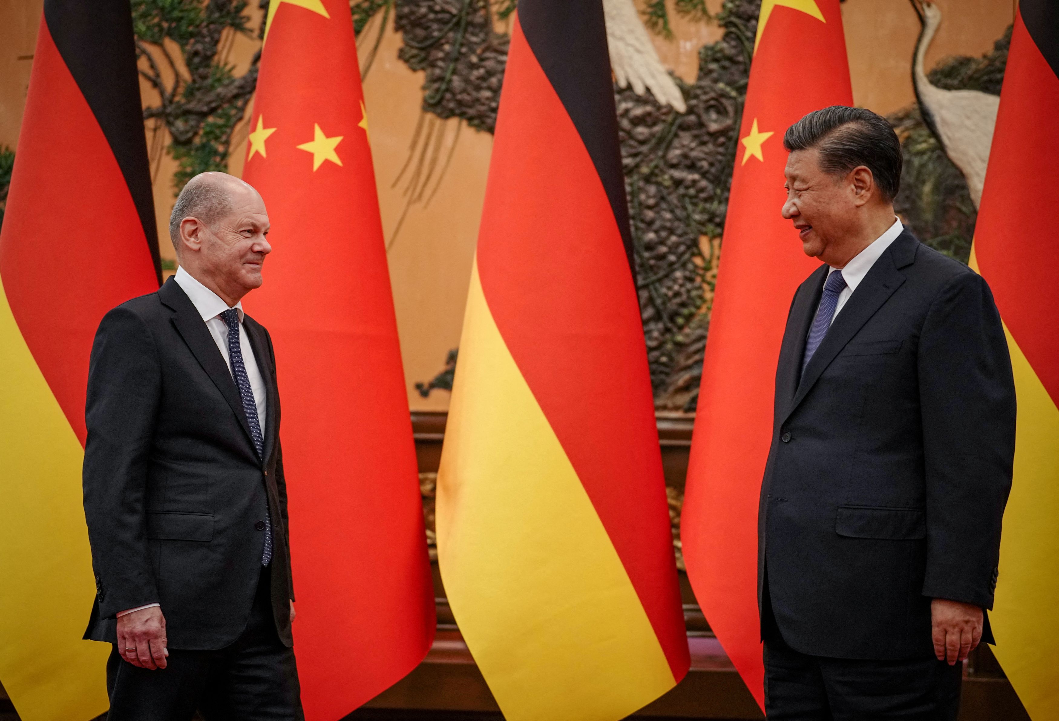 Γερμανία: «Εταίρος, αλλά ανταγωνιστής και στρατηγικός αντίπαλος» η Κίνα