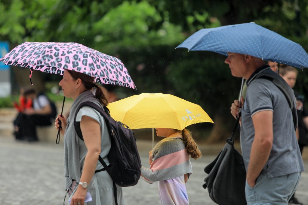 Καιρός: Νέο κύμα κακοκαιρίας από αύριο και ως το τέλος της εβδομάδας