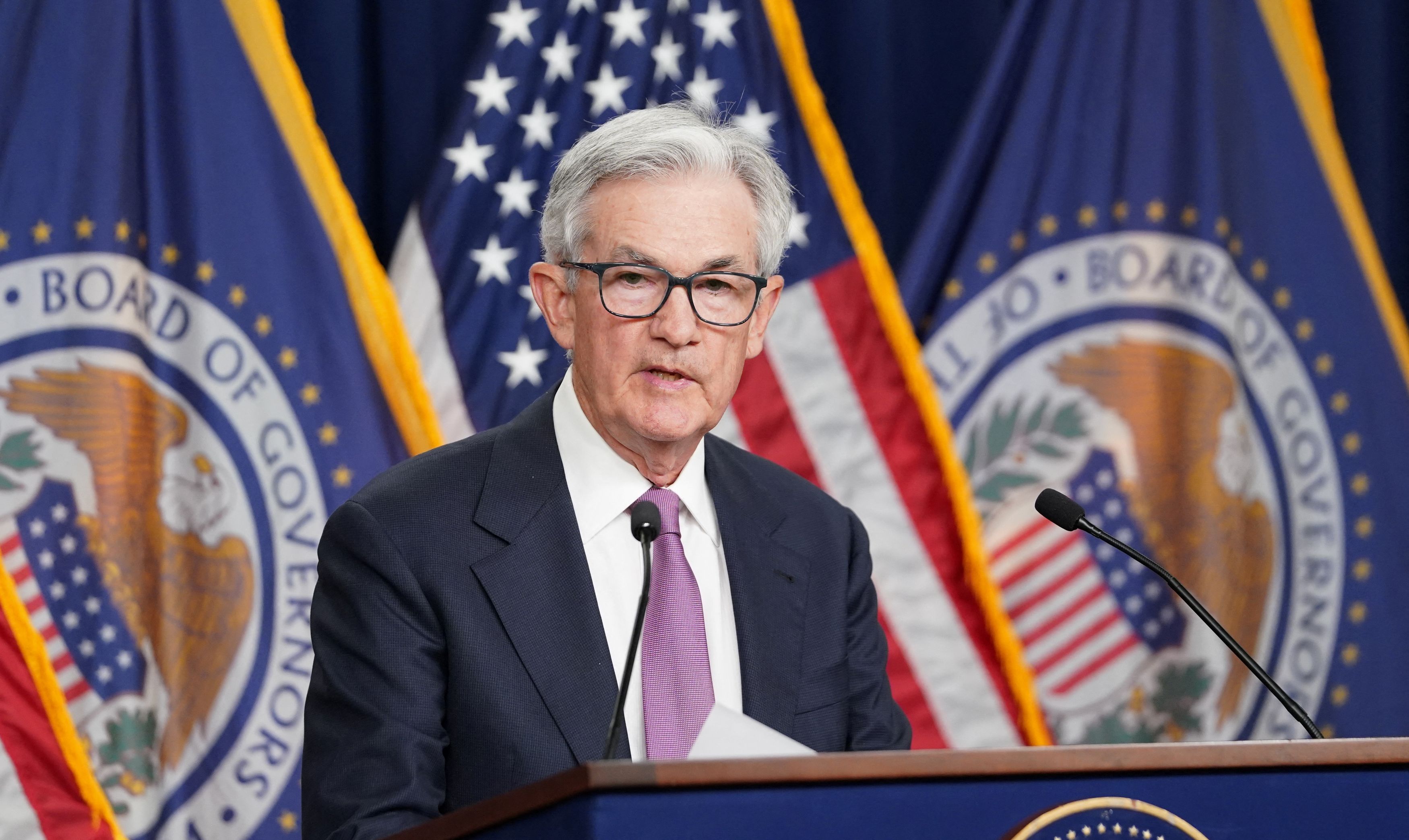 ΗΠΑ: Η Fed αφήνει αμετάβλητα τα επιτόκια