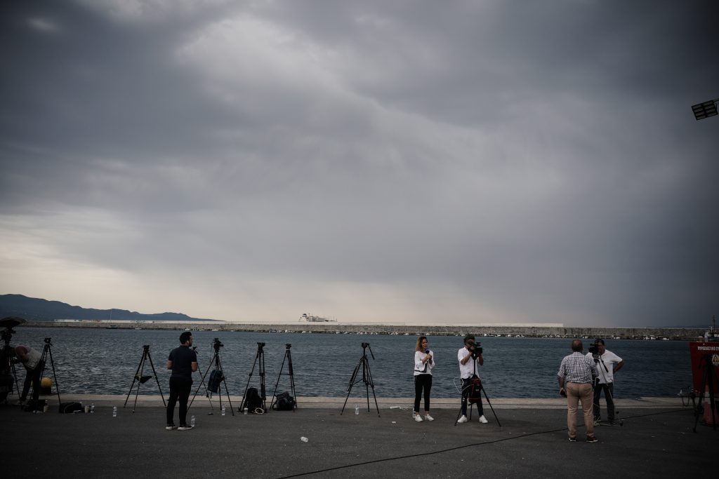 Πύλος – ναυάγιο: Απολογούνται οι 9 συλληφθέντες – Νέο βίντεο της Frontex πριν την βύθιση του πλοίου